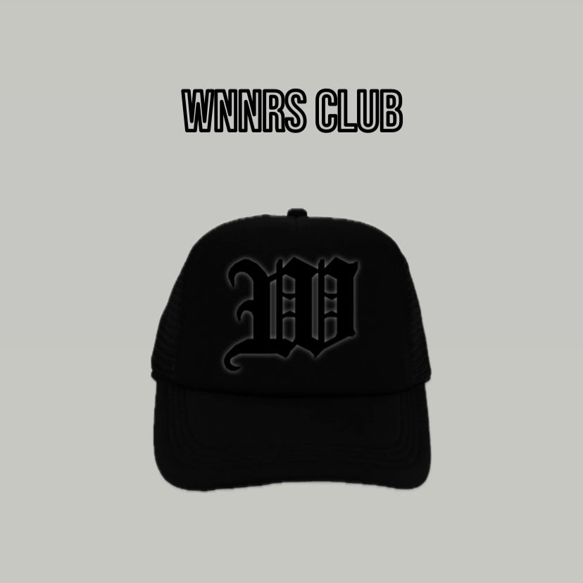 "W" Black on black - Mesh cap